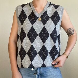 Club Room Mens 100% Merino Wool Gray Argyle Preppy V Neck Sweater Vest Sz M
